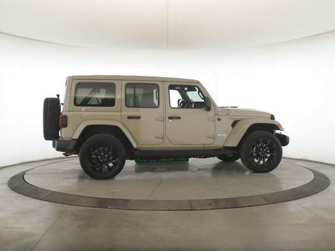 Used 2022 Jeep Wrangler Unlimited Sahara w/ Cold Weather Group image 6