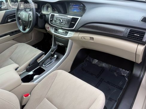 Used 2015 Honda Accord EX image 30