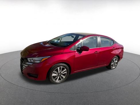 Used 2025 Nissan Versa SV FWD image 8