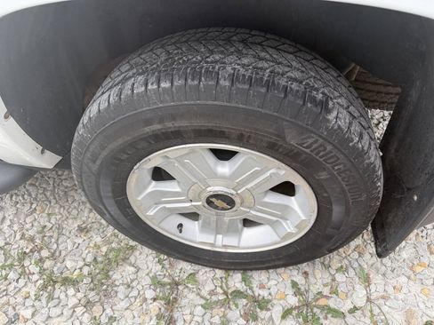 Used 2011 Chevrolet Suburban LT AWD/4WD image 10