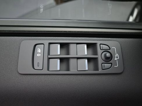 New 2026 Land Rover Discovery Sport Landmark AWD/4WD image 22