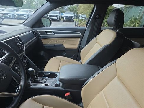 Used 2023 Volkswagen Atlas Cross Sport SE w/ Black Wheel Package image 4