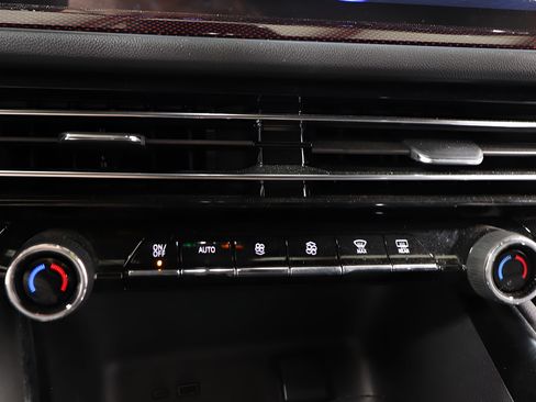 Used 2026 Chevrolet Traverse RS AWD/4WD image 10