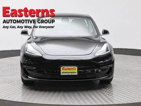 Used 2018 Tesla Model 3 Long Range RWD image 2