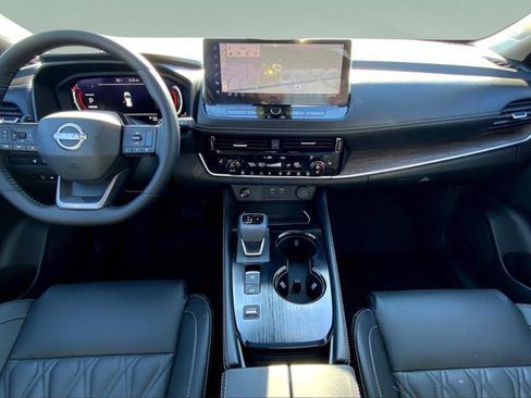 New 2025 Nissan Rogue Platinum w/ Platinum Premium Package image 6