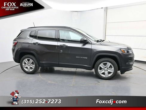 Used 2022 Jeep Compass Latitude w/ Convenience Group AWD/4WD image 15
