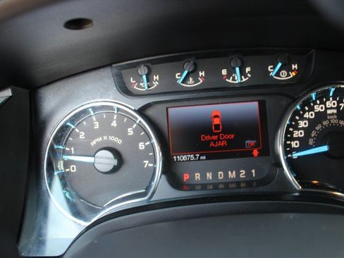 Used 2014 Ford F150 XLT w/ Equipment Group 302A Luxury AWD/4WD image 11