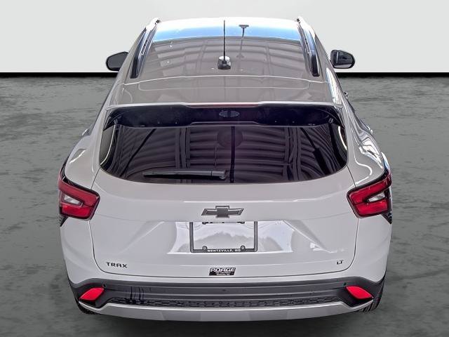 New 2026 Chevrolet Trax LT w/ Driver Confidence Package FWD image 3