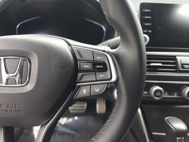 Used 2018 Honda Accord Sport image 18