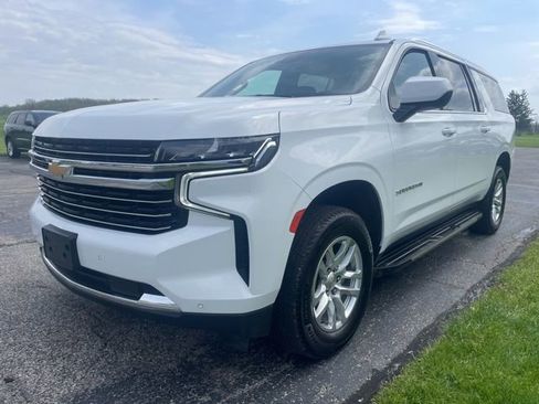 Used 2024 Chevrolet Suburban LT AWD/4WD image 7