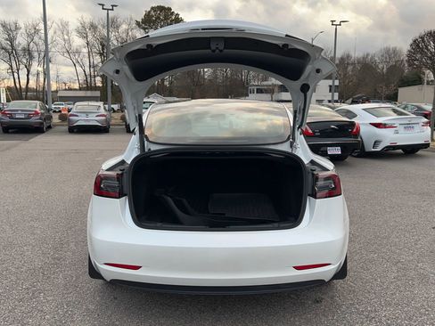 Used 2023 Tesla Model 3 Standard Range image 10