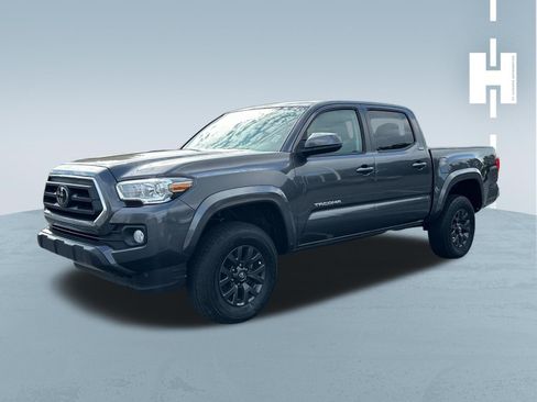 Used 2023 Toyota Tacoma SR5 w/ SR5 Appearance Package RWD image 3