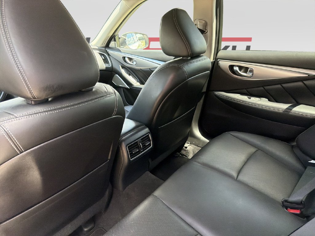 Used 2021 INFINITI Q50 Luxe w/ Seat & Sound Package AWD/4WD image 10