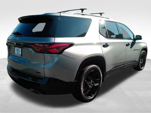 Used 2023 Chevrolet Traverse Premier w/ Redline Edition AWD/4WD image 6