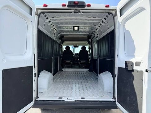 Used 2026 RAM ProMaster 2500 w/ Convenience Group FWD image 8