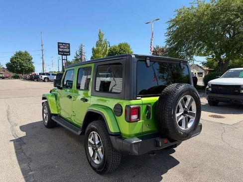 Used 2018 Jeep Wrangler Unlimited Sahara AWD/4WD image 7