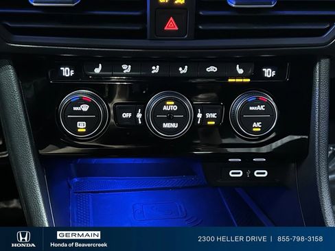 Used 2024 Volkswagen Jetta GLI 40th Anniversary Edition FWD image 24