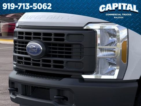 New 2026 Ford F250 XL w/ FX4 Off-Road Package AWD/4WD image 17