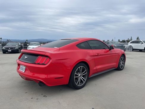 Used 2016 Ford Mustang Coupe image 2