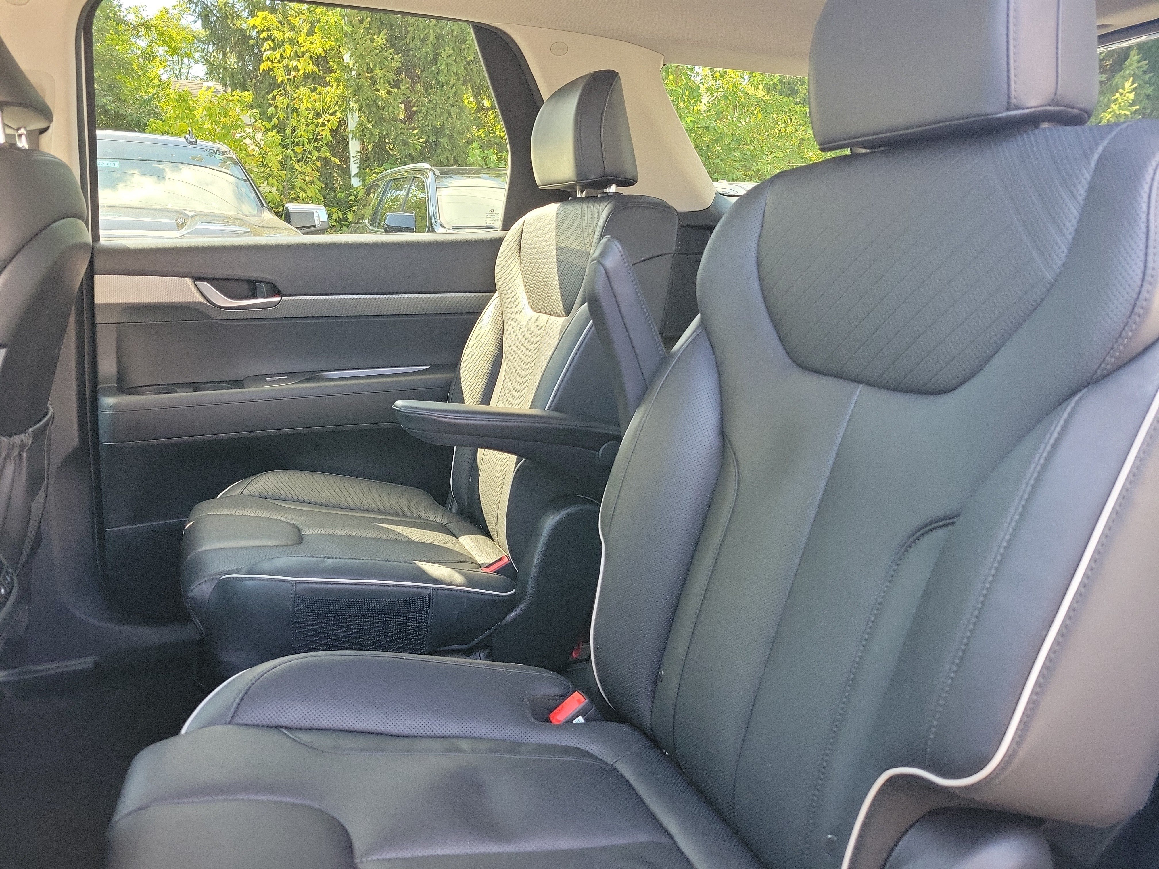 Used 2024 Hyundai Palisade SEL FWD image 14