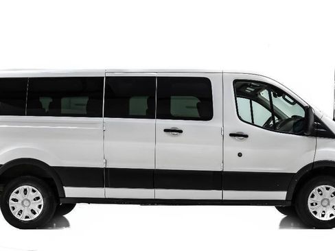 Used 2015 Ford Transit 350 XLT RWD image 5