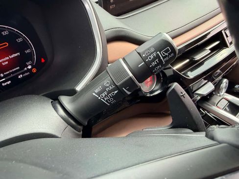 Used 2023 Acura MDX SH-AWD w/ Technology Package image 30