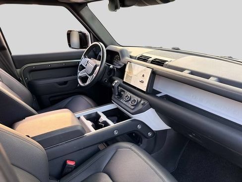 Used 2025 Land Rover Defender 110 S AWD/4WD image 11