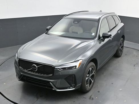 New 2026 Volvo XC60 B5 Core w/ Climate Package image 30