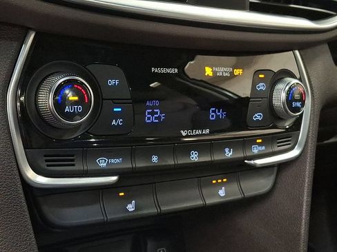 Used 2019 Hyundai Santa Fe Limited AWD/4WD image 14