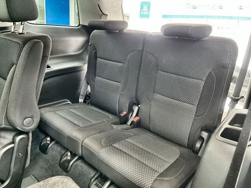 Used 2023 GMC Acadia SLE w/ Driver Convenience Package image 26