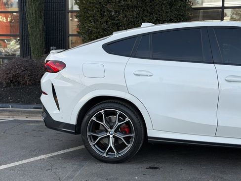 Used 2022 BMW X6 xDrive40i w/ M Sport Package image 21