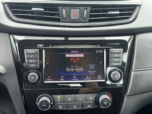 Used 2018 Nissan Rogue S AWD/4WD image 42