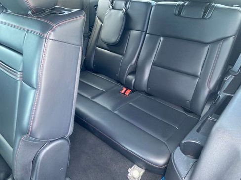 Used 2025 Ford Explorer ST-Line w/ ST-Line Street Pack AWD/4WD image 12