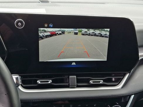 Used 2025 Chevrolet Equinox LT AWD/4WD image 18