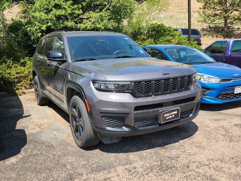 Used 2023 Jeep Grand Cherokee L Laredo AWD/4WD image 11