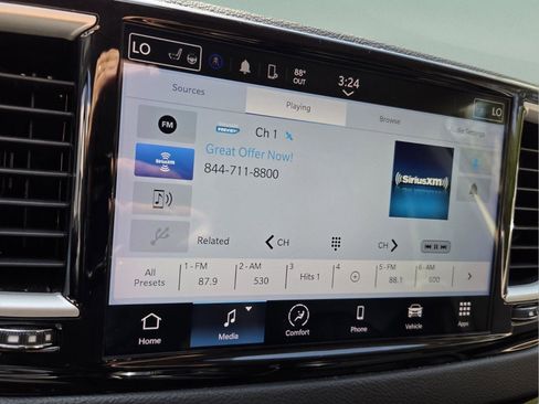 Used 2023 Chrysler Pacifica Touring-L FWD image 21