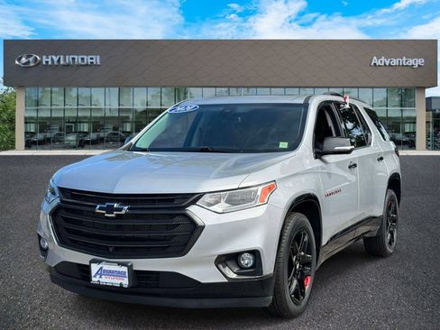 Used 2020 Chevrolet Traverse Premier w/ Redline Edition AWD/4WD image 4
