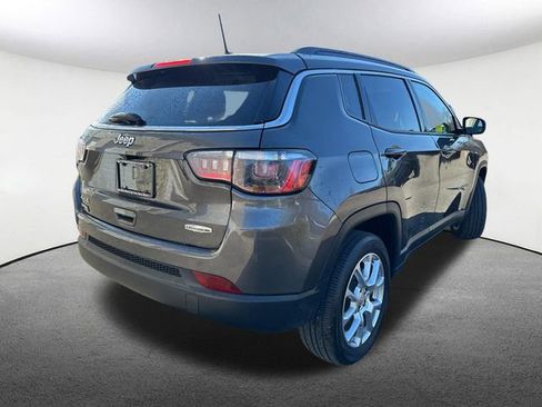 Used 2022 Jeep Compass Latitude AWD/4WD image 17