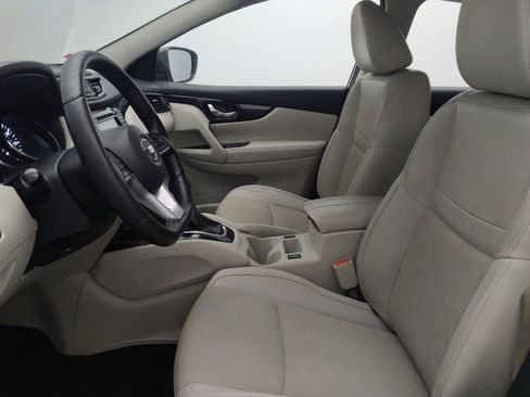 Used 2021 Nissan Rogue Sport SV w/ Technology Package FWD image 17