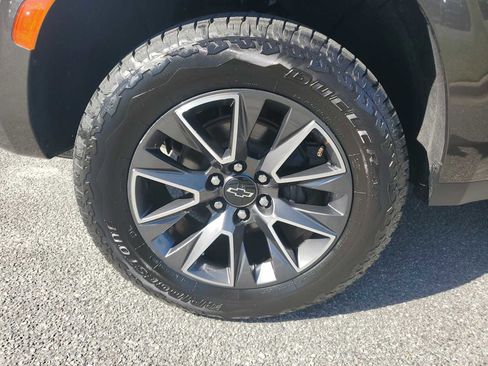 Certified 2021 Chevrolet Tahoe Z71 w/ Z71 Signature Package image 11