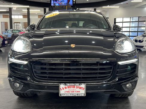 Used 2018 Porsche Cayenne Platinum Edition image 8