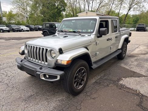 Used 2022 Jeep Gladiator Overland w/ Popular Equipment Package AWD/4WD image 9