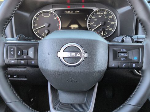 Certified 2025 Nissan Rogue SV image 12