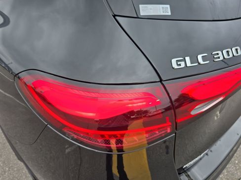 Certified 2025 Mercedes-Benz GLC 300 4MATIC image 37