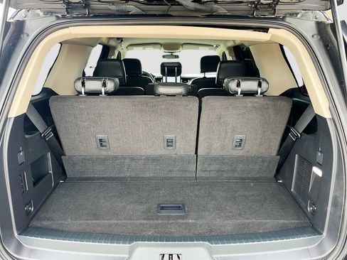 Used 2023 Ford Expedition XLT image 25