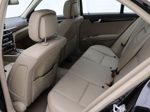 Used 2013 Mercedes-Benz C 300 4MATIC Sedan image 10