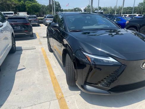 Used 2026 Lexus RZ 450e AWD w/ Technology Package image 10