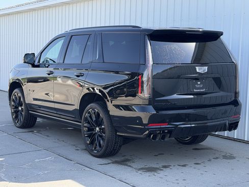 New 2026 Cadillac Escalade V AWD/4WD image 8
