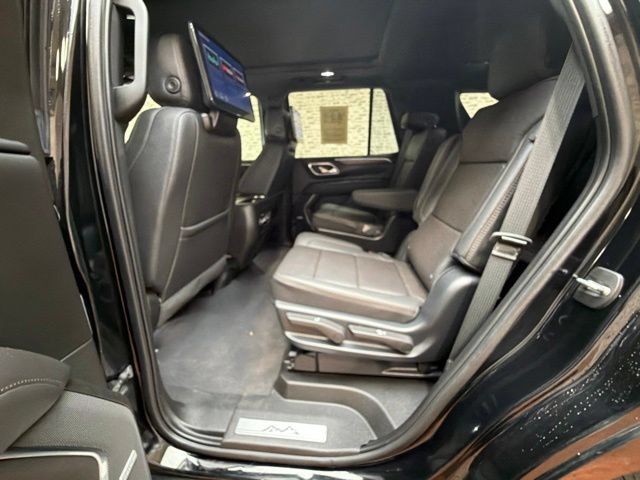 Used 2024 Chevrolet Tahoe High Country w/ Advanced Technology Package AWD/4WD image 15