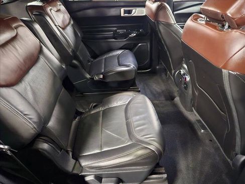 Used 2023 Ford Explorer Platinum w/ Technology Package image 19